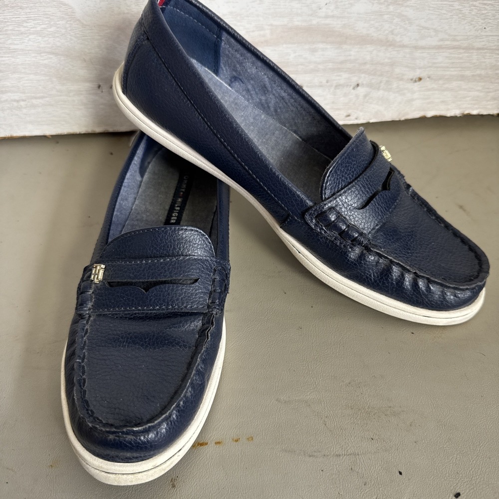 Tommy Hilfiger Navy Blue Monogram Leather Penny Loafers Sz 6.5 - Picture 2 of 9